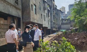 沅陵县人大常委会组织人大代表视察城区内涝点治理